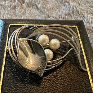 Vintage Silver Brooch with Pearls
